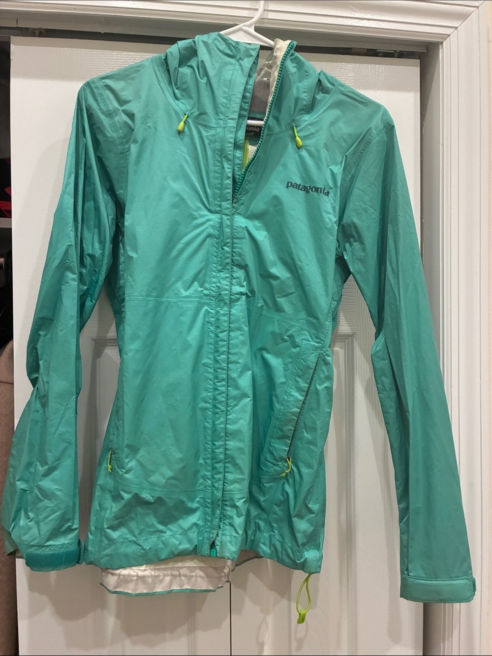 Patagonia Teal Lightweight Hooded Windbreaker/Rain jacket